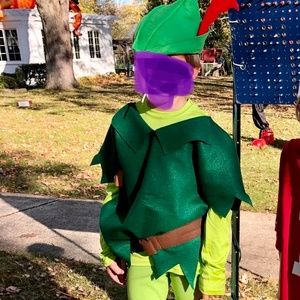 Peter Pan OR Robinhood Costume, age 6-8